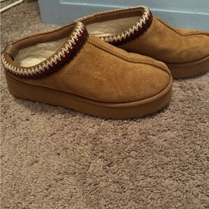 Altar'd State Tan Mules with Red Trim